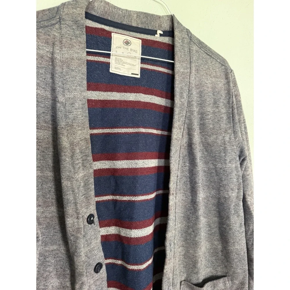 On The Byas button-front cardigan contrasting striped interior lining L grandpa